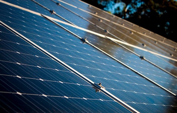 Pergola solaire photovoltaïque : comment elle fonctionne ?